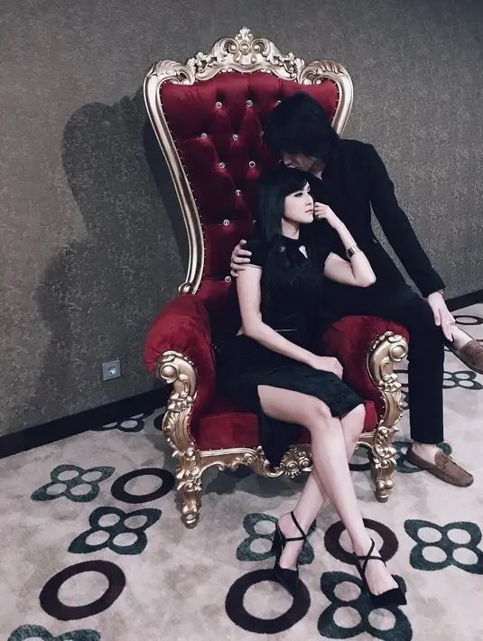 Kevin Aprilio dan Vicy Melanie