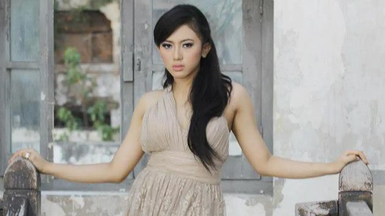 20160906-Suci Patia, Putri Cantik Aa Gatot Brajamusti yang Stylish Abis-Jakarta
