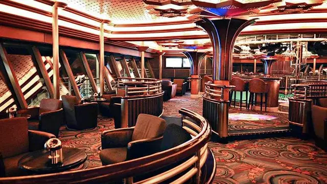Potret Mewahnya Kapal Pesiar Diamond Princess