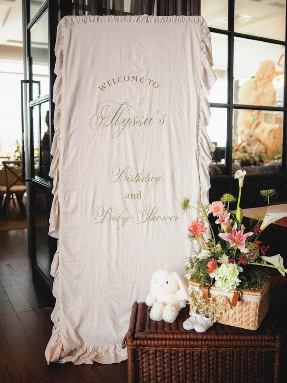 8 Potret Detail Dekorasi Acara Ultah dan Baby Shower Alyssa Daguise, Tampilkan Sisi Romantis Al Ghazali