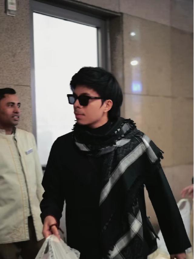 Atta Halilintar Bagi-bagi Takjil