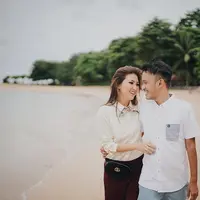 Belakangan ini Ruben Onsu memang terlihat mengalami penyusutan terhadap bobot berat badannya. Kondisinya juga terus menurun, untuk itu ia menjalani tes kanker untuk menghindari hal-hal yang tak diinginkan. (Instagram/ruben_onsu)
