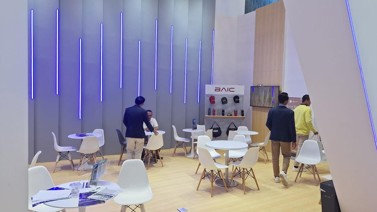 GIIAS 2025 Ramai Pengunjung, Tapi Ruang Dealing di Booth Ini Tampak Sepi
