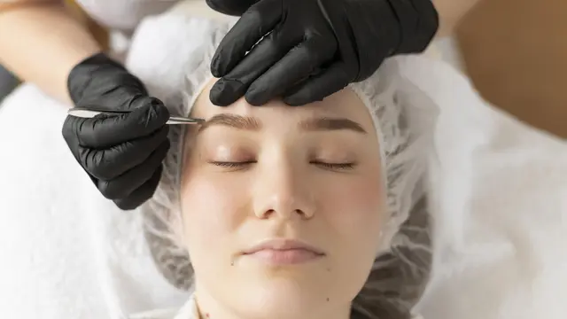 Kenali Feather Stroke, Rahasia Alis Natural [Dok/freepik.com]