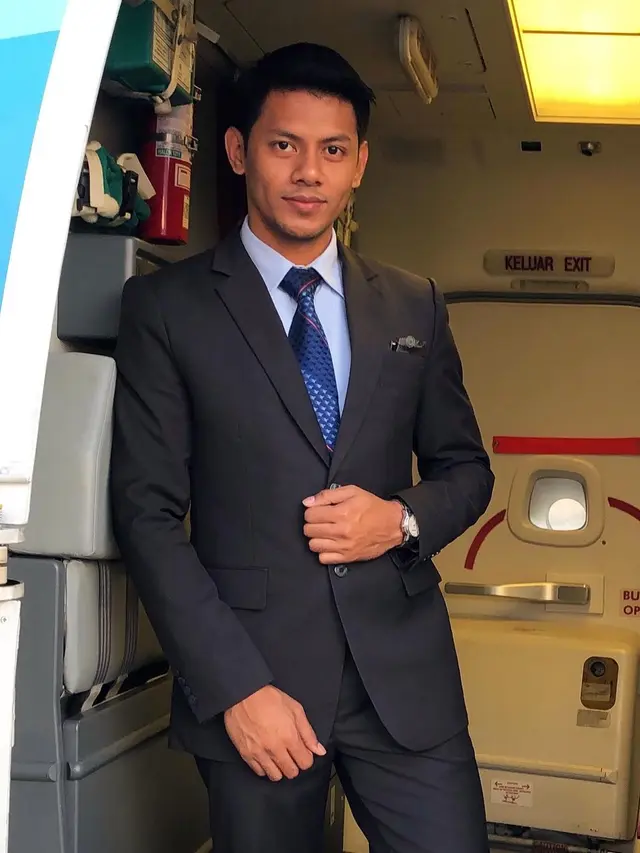 7 Potret Marlon Abraham, Netizen TikTok Viral dianggap Mirip Shahrukh Khan