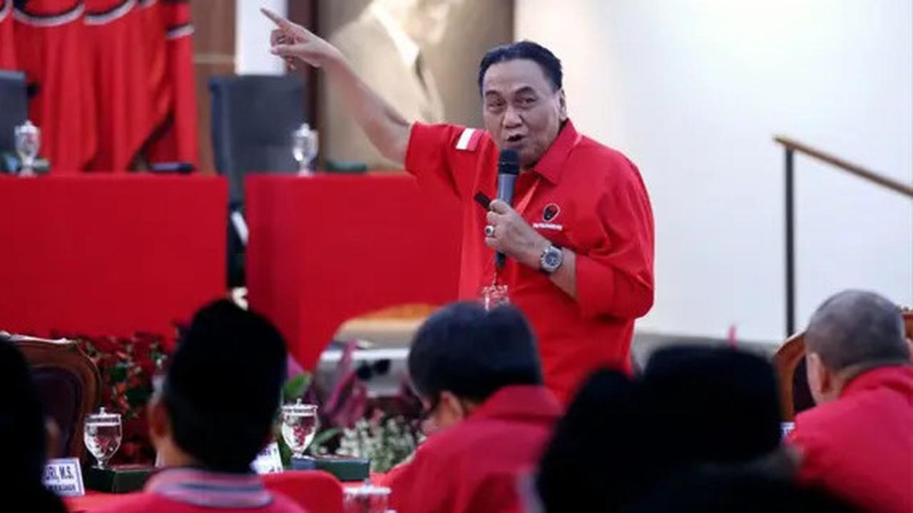 Rangkulan dan Salam Komando Bambang Pacul ke FX Rudy Resmi Pimpin DPD PDIP Jateng