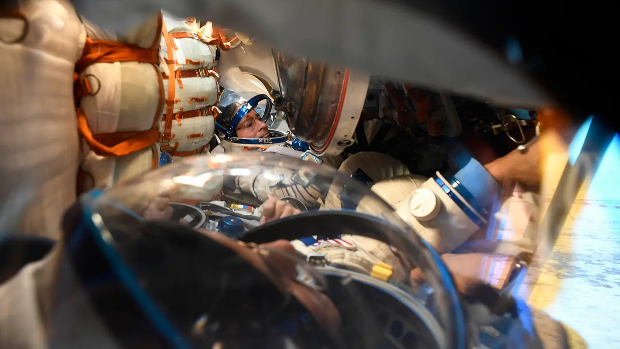 3 Astronot NASA Mendarat dengan Kapsul Luar Angkasa di Kazakhstan