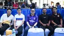 Managing Director Vidio, Hermawan Sutanto (tengah) bersama dengan para pelaku olahraga mulai dari Apriyani Rahayu, Rian Ardianto, Suwandi, dan Hanif Sjahbandi dalam acara peringatan Hari Kekayaan Intelektual Sedunia 2026 yang berlangsung di Sarinah, Jakarta Pusat pada Minggu (26/4/2026). (Bola.com/Abdul Aziz)