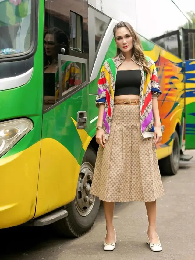 Inspirasi Rok Luna Maya
