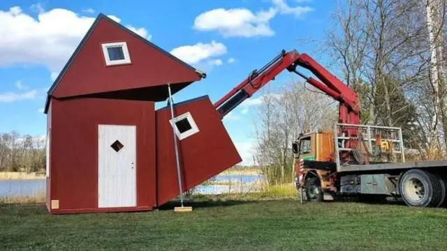 Rumah lipat bak origami di Latvia (Brette Haus)