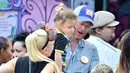 Meski belum menikah, Blake Shelton sepertinya sangat dekat dan menyayangi anak-anak Gwen Stefani. (HollywoodLife)