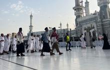 Kisah Guru Ngaji Naik Haji Pakai Visa Ziarah: Duh Gusti, Saya Seperti Buronan Sekarang!