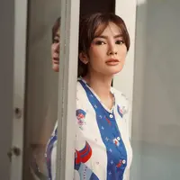 Masayu Anastasia jadi sinden dalam film baru Paku Tanah Jawa. Ia menjalani sejumlah ritual dari puasa, pantang pikiran kosong dan pakai parfum bunga. (Foto: Dok. Instagram @masayuanastasia)