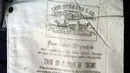 Foto tanpa tanggal disediakan oleh Daniel Buck Auctions menunjukkan sebuah saku di dalam sepasang Levi Strauss & Co yang berusia 125 tahun. Celana itu dijual oleh sebuah rumah lelang di Maine pada 15 Mei 2018 ke pembeli di Asia Tenggara. (AP Photo)
