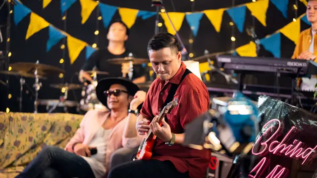 Behind A Music Episode Kedua