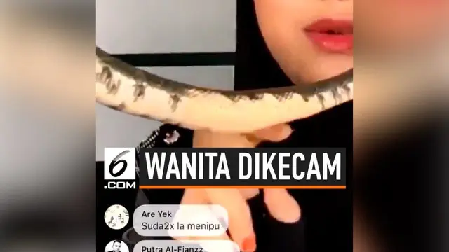 Seorang beauty reviewer asal Malaysia mendapat kecaman saat Live Facebook. Ia nekat mengaplikasikan foundation ke seekor ular.