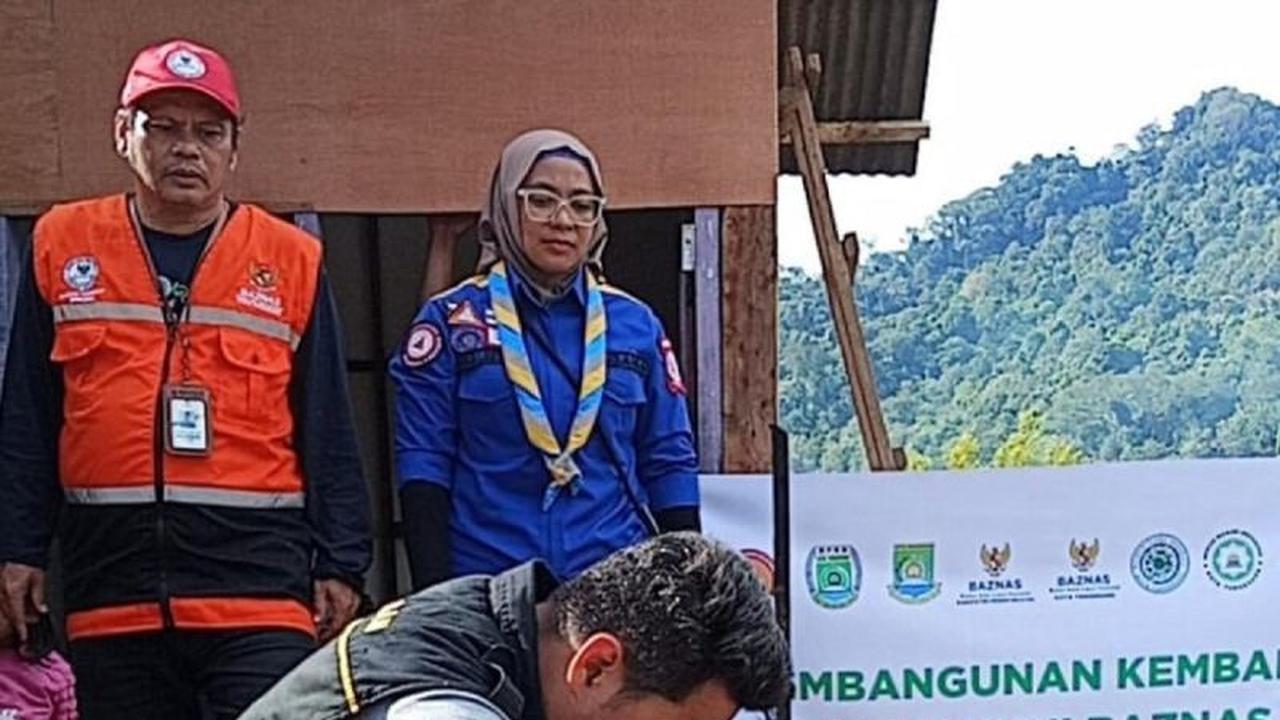 Relawan Tangerang Bangun Rumah Permanen untuk Korban Banjir Longsor di Sumbar