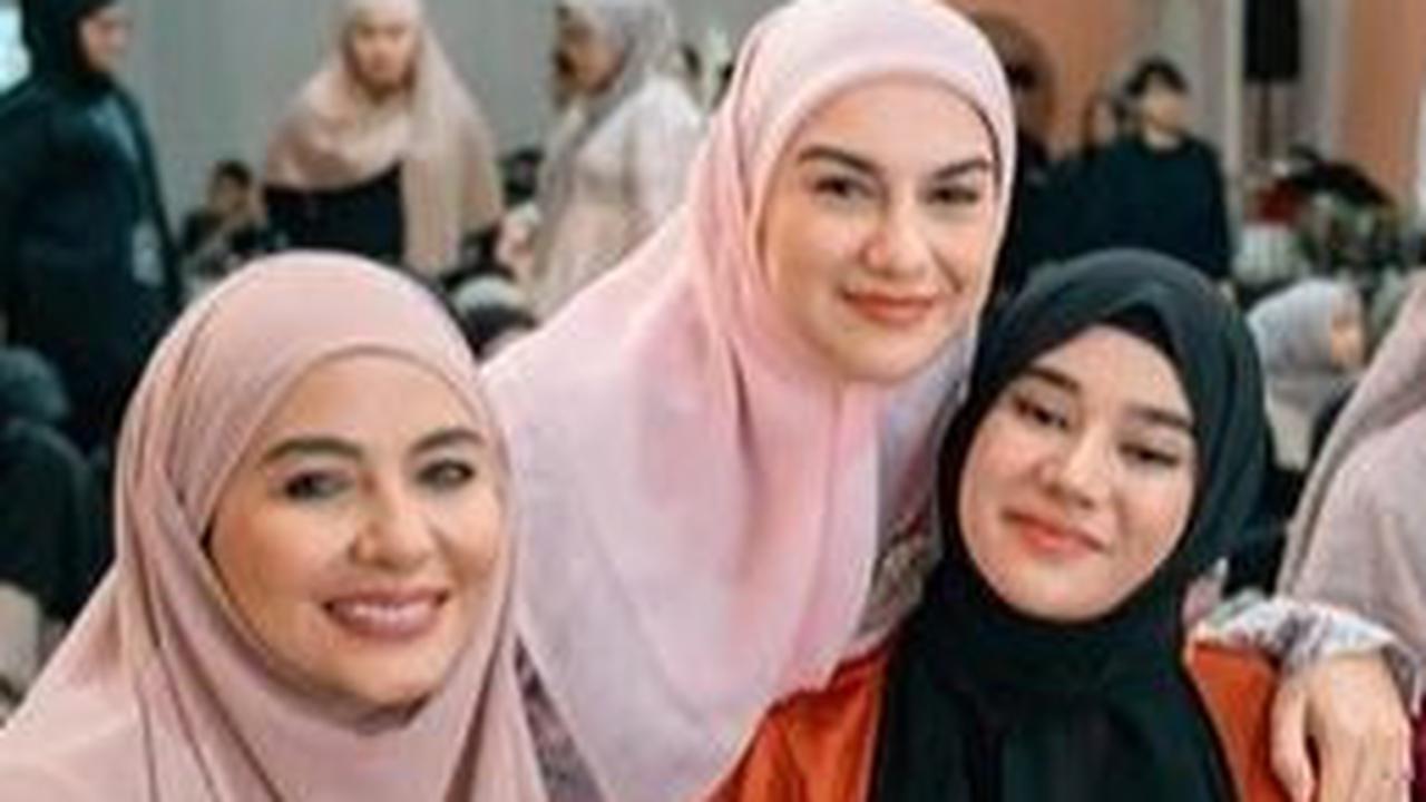 Clara Shinta Akrab dengan Para Seleb