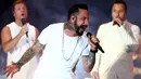 Personil Backstreet Boys, A.J. McLean saat menyanyikan sebuah lagu selama 102,7 KIIS FM Wango Tango 2017, California, (13/5). (Rich Fury/Getty Images/AFP)