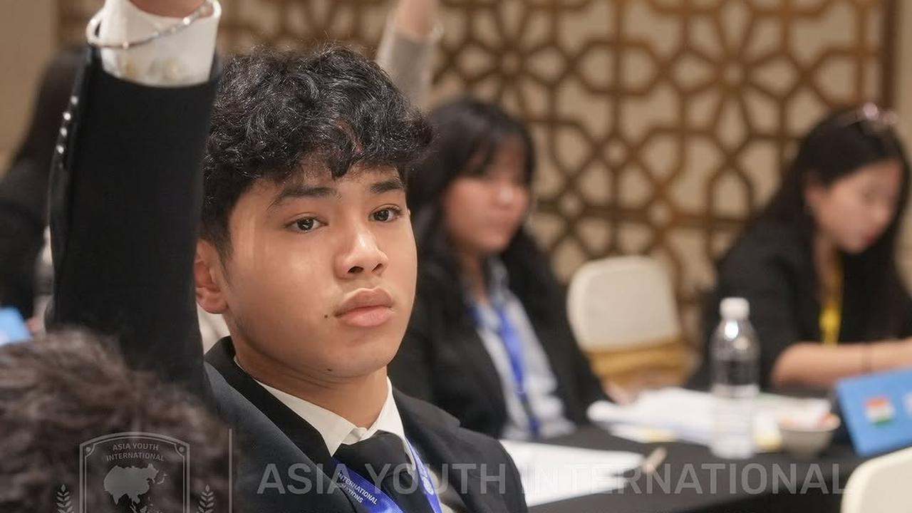 Potret Karan Anak Bunga Zainal yang Ikut Asia Youth International Model United Nation, Bikin Bangga Sang Ibu