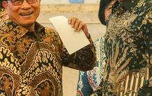 Akur! Momen Pertama Kalinya AHY dan Moeldoko Bertemu Jabat Tangan di Istana