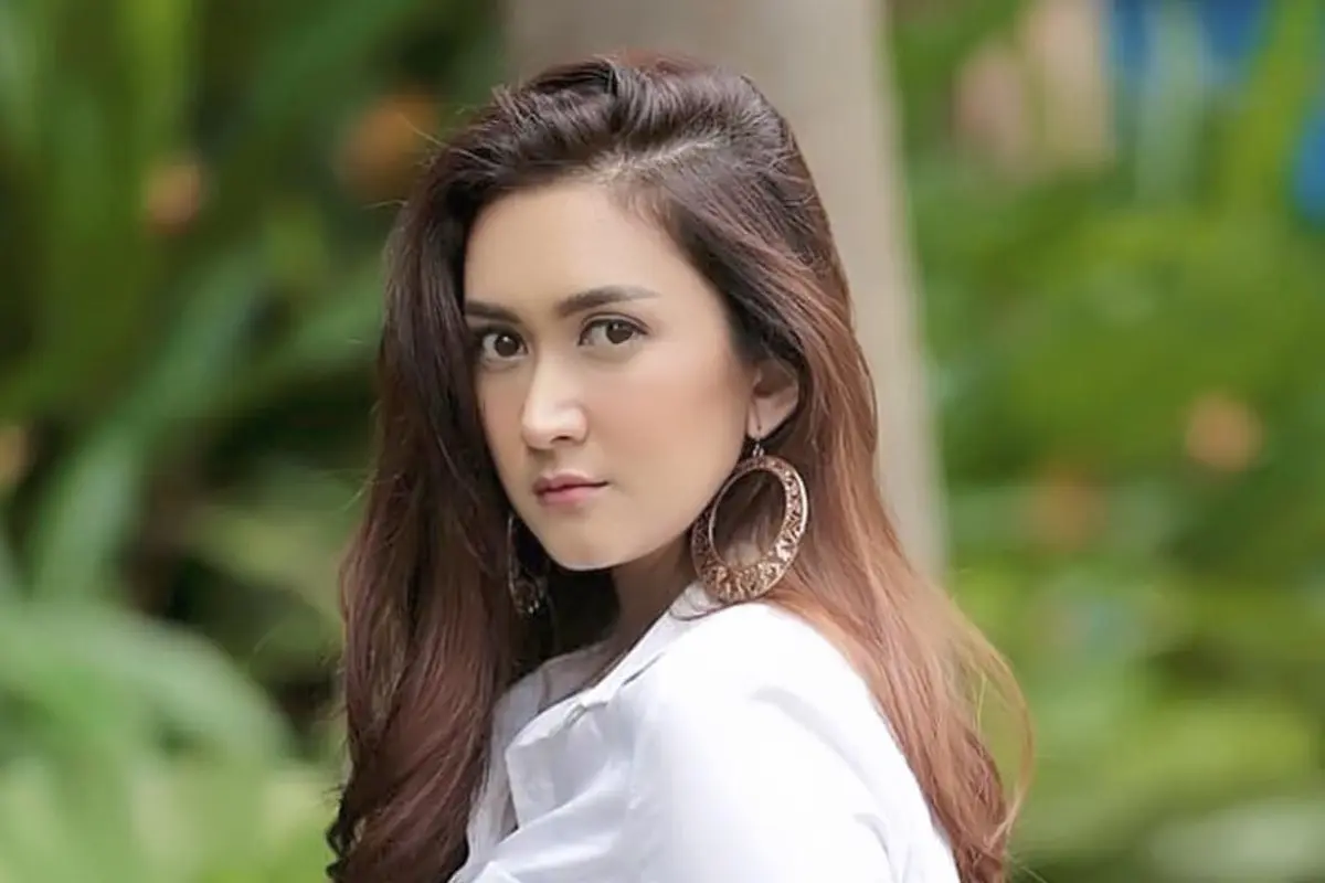 [Bintang] Nafa Urbach