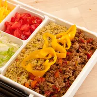 Sedang hemat? Bawa saja 6 hidangan ini untuk bekal makan siang. (Via: redbookmag.com)