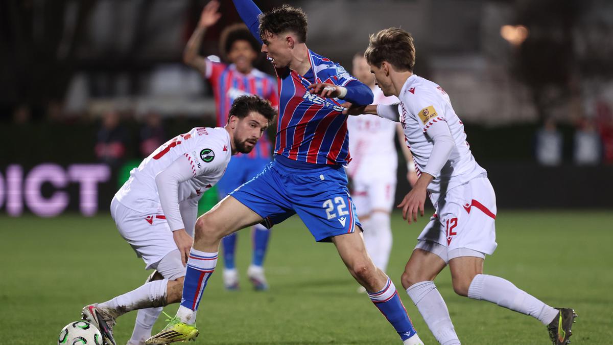 Rekap Hasil UEFA Conference League: Fiorentina Menang Besar, Crystal Palace Tertahan