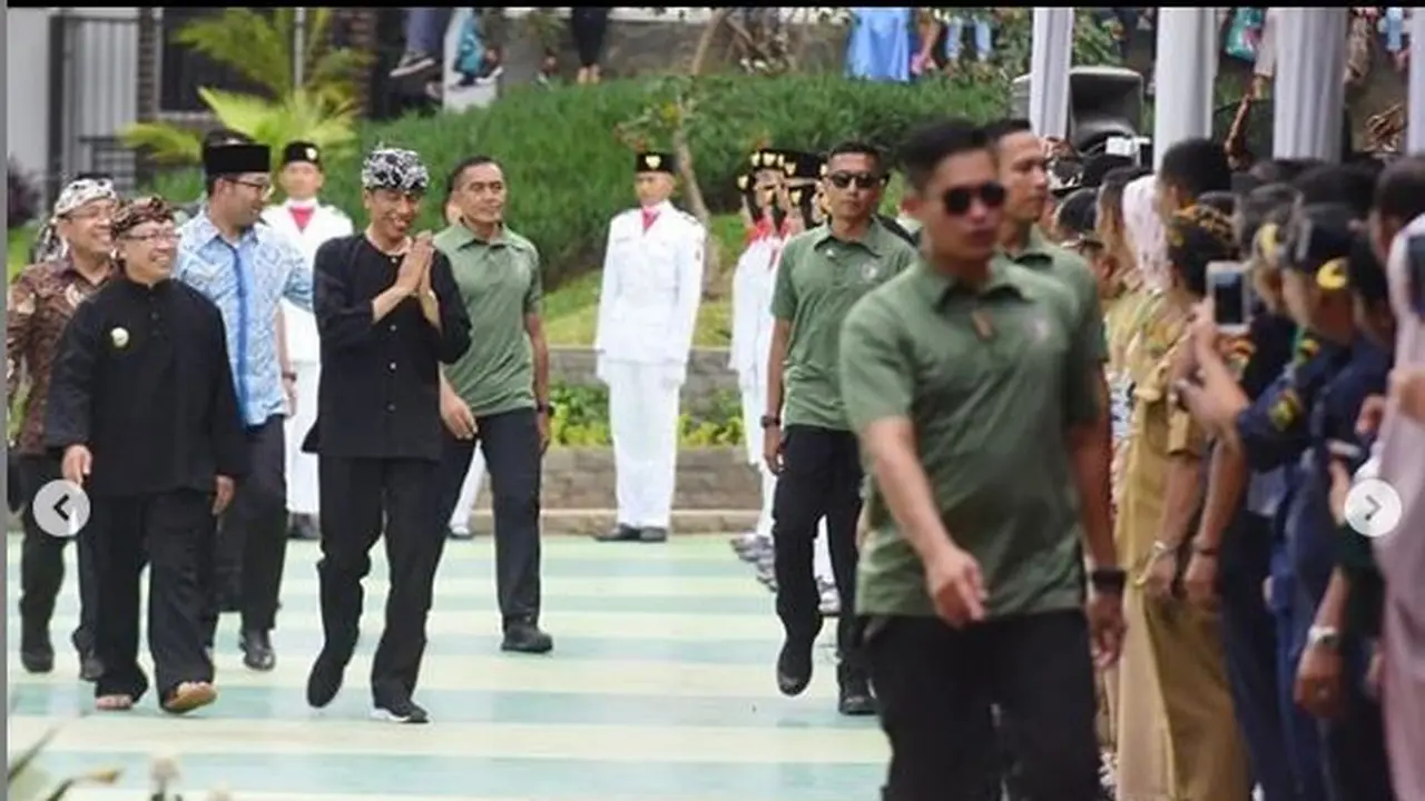 Sederet Makna Baju Adat yang Dikenakan Jokowi dalam Berbagai Kesempatan