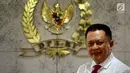 Ketua DPR Bambang Soesatyo saat sesi foto usai terpilih sebagai Ketua DPR di Kompleks Parlemen, Senayan, Jakarta, Rabu (17/1).  Bambang mempersilakan anggota DPR untuk melontarkan kritik. (Liputan6.com/JohanTallo)