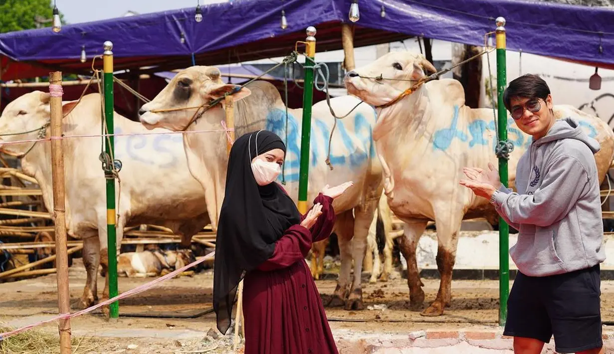 Lesty Kejora dan Rizky Billar beli sapi kurban (Sumber: Instagram/rizkybillar)
