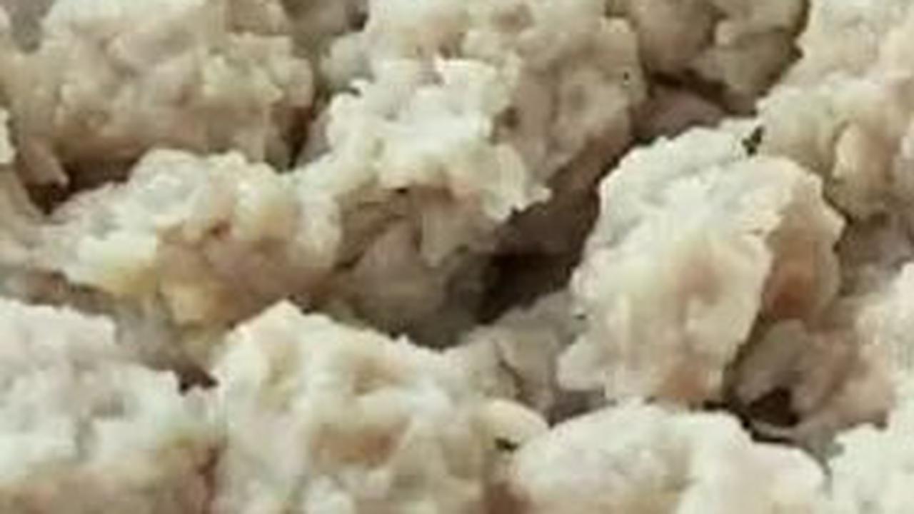 Itulah tujuh resep cilok berbahan daging sapi, daging ayam dan ikan yang bisa dicoba di rumah. Tak hanya cocok untuk camilan, cilok ini juga bisa jadi ide jualan untuk menambah pundi-pundi keuangan. Selamat mencoba.