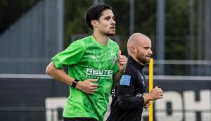 Kevin Diks menjalani sesi latihan bersama Borussia Monchengladbach jelang bergulirnya Bundesliga 2025/2026. (Dok. Borussia Monchengladbach).