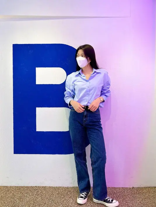 Ansambel basic yang klasik untuk tampilan simple namun tetap modis. [IG @amelia_tantono]