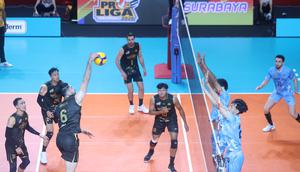 Jakarta Bhayangkara Presisi menggasak Jakarta Garuda Jaya 3-0 (25-18, 25-14, 25-17) pada laga kedua putaran pertama final four Proliga 2026 di Jawa Pos Arena Surabaya, Sabtu (4/4). (foto: PBVSI)