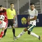 Tendangan keras gelandang Timnas Indonesia  U-23, Kadek Agung berhasil menjebol gawang Tira Persikabo. (Foto: Bola.com/M. Iqbal Ichsan)