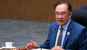 PM Malaysia Anwar Ibrahim Sukses Jalani Operasi Hernia Paraumbilikal