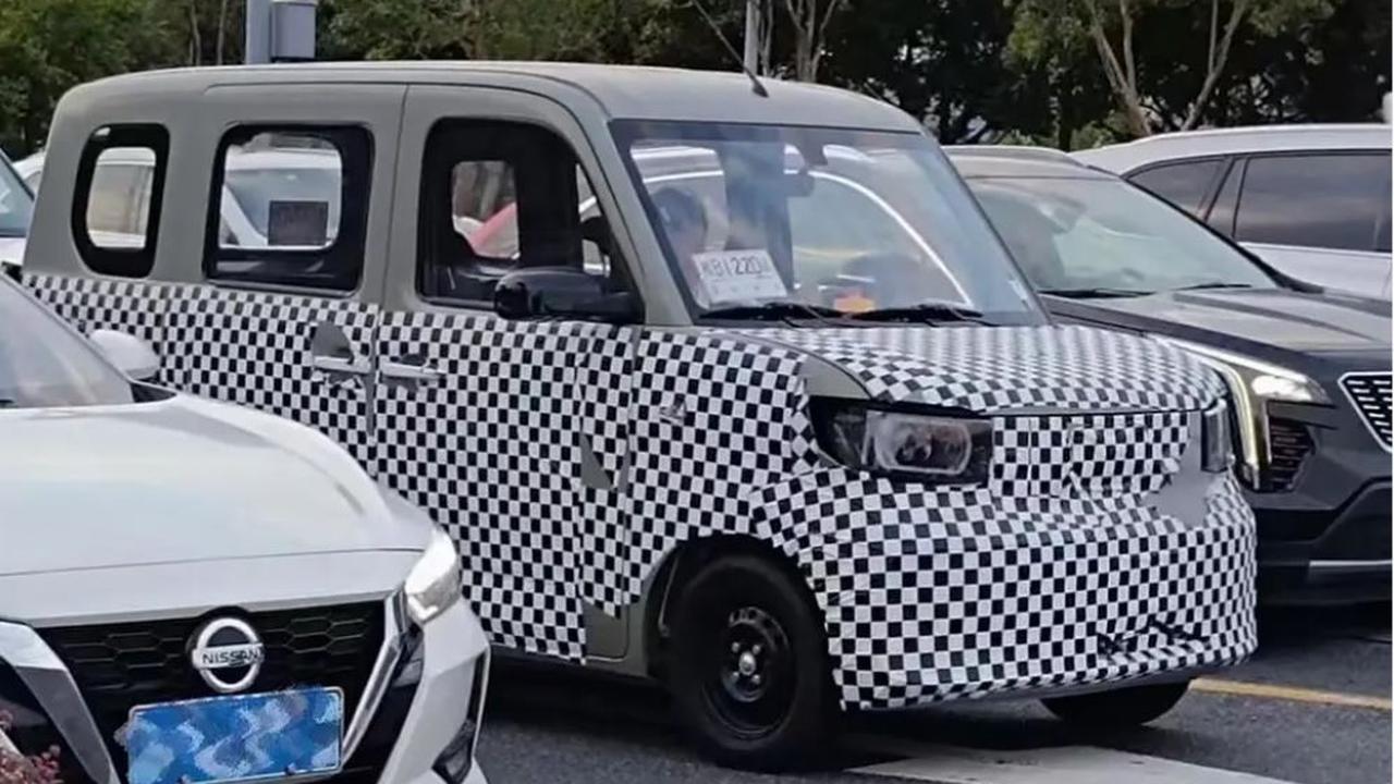 Wuling Mulai Uji Jalan Mobil Listrik Hongguang Plus (Carnewschina)