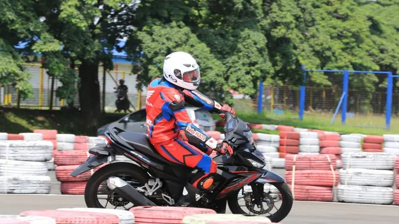 PT Astra Honda Motor (AHM) bersama dengan jaringan main dealer di area Jakarta, Tangerang dan Jawa Barat secara resmi menyelenggarakan Supra GTR Speed Challenge di Sentul International Circuit.