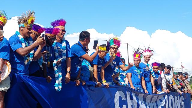 Konvoi PSBS Biak usai Menjuarai Pegadaian Liga 2 2023/2024