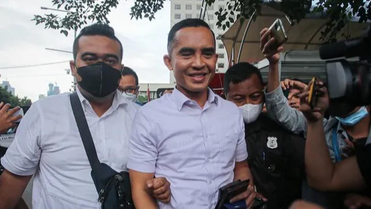 <br>Ali menyebut, barang bukti itu akan disita untuk menguatkan sangkaan kepada Eko Darmanto.&nbsp;