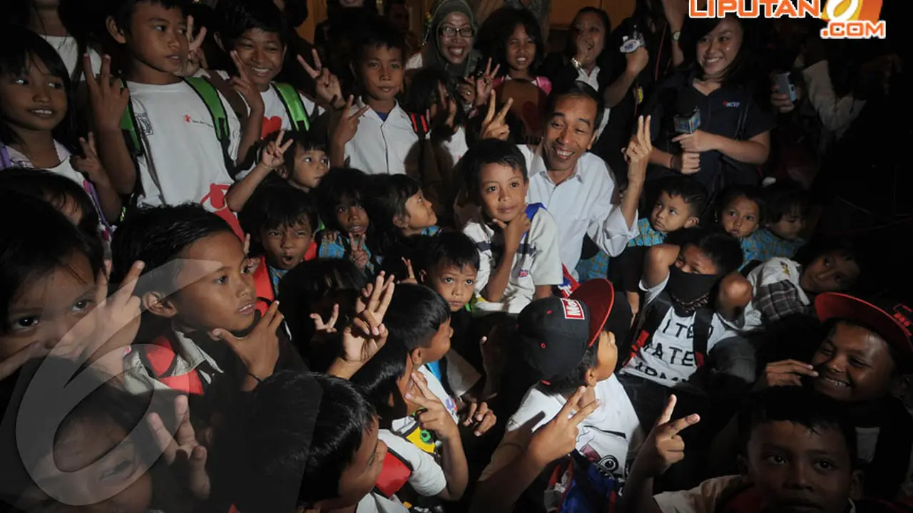 [FOTO] Ratusan Siswa Serbu Balai Kota