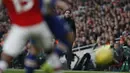 Pelatih Arsenal Mikel Arteta melihat pemainnya bertanding melawan Chelsea pada pertandingan lanjutan Liga Inggris di  Stadion Emirates, London (29/12/2019). Arsenal kalah tipis atas Chelsea 1-2. (AFP Photo/Adrian Dennis)