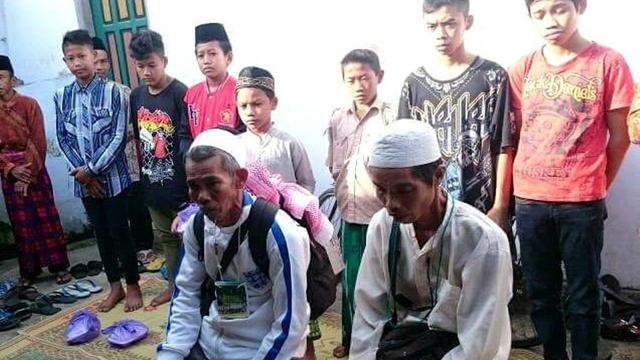 4800 Koleksi Gambar Romantis Naik Ontel HD