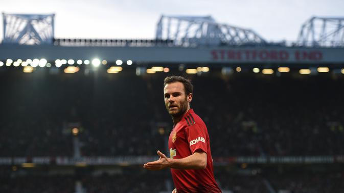 Gelandang Manchester United (MU), Juan Mata, terkesan dengan kecepatan Daniel James.  (AFP/Oli Scarff)