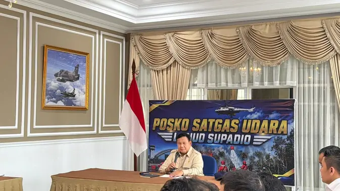 Tiba di Pontianak, Prabowo Pimpin Rapat Penanganan Kebakaran Hutan