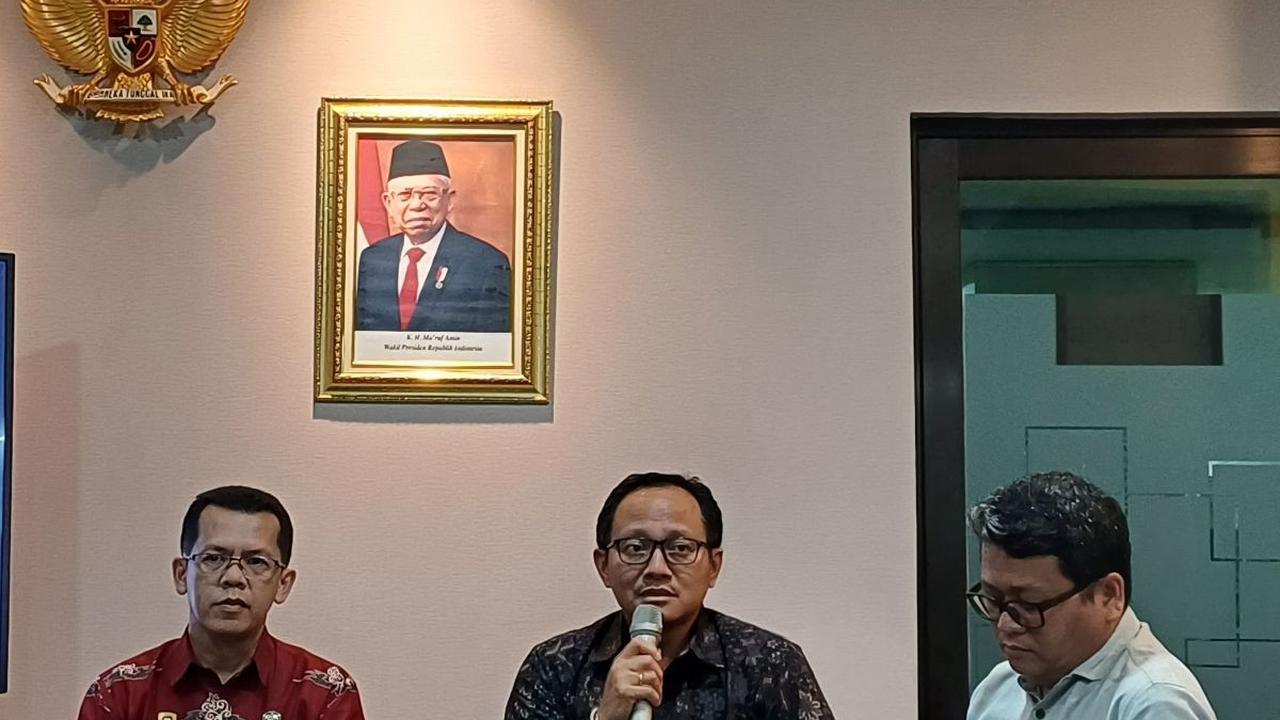 "Untuk menjaga keberlangsungan penerbangan di Kertajati, maka rute penerbangan berjadwal dari dan ke Bandung hanya diperbolehkan untuk konektivitas intra Jawa menggunakan pesawat propeller," pungkas Putu.&nbsp;&nbsp;