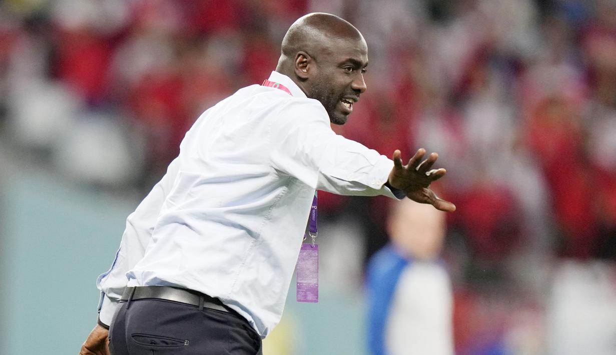 Pria kelahiran Jerman ini juga mundur dari Ghana usai tersingkir di fase grup Piala Dunia 2022. Otto Addo sejak awal memang akan memutuskan mundur dari kursi pelatih Ghana usai Piala Dunia 2022. (AP/Luca Bruno)