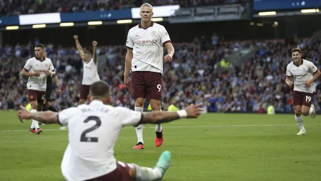 Foto: Melihat Lebih Dekat 2 Gol Erling Haaland Saat Manchester City Gilas Burnley di Liga Inggris