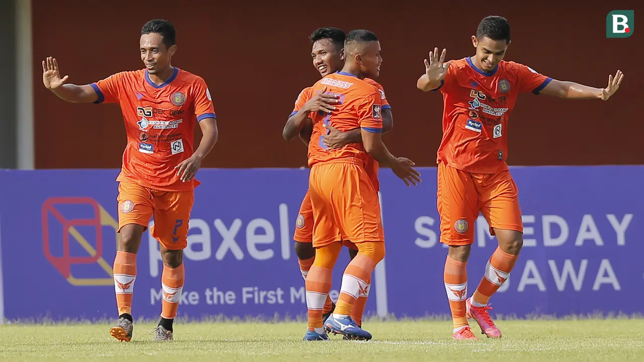 FOTO: Aksi Assanur Rijal, Gelandang Persiraja Pencetak Hattrick Pertama di Piala Menpora 2021 - Assanur Rijal; Tim Persiraja